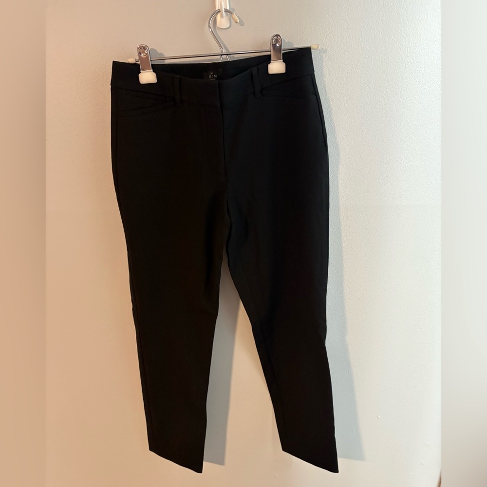 WHBM • The Slim Ankle Pant in Black